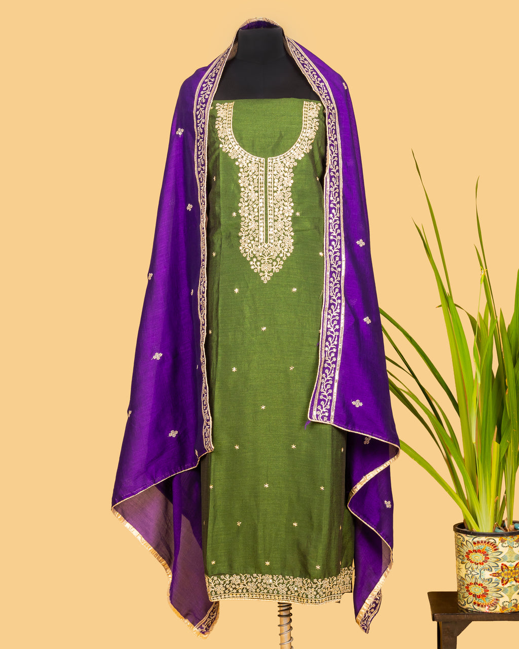Noor-e-Mehendi Dress Material