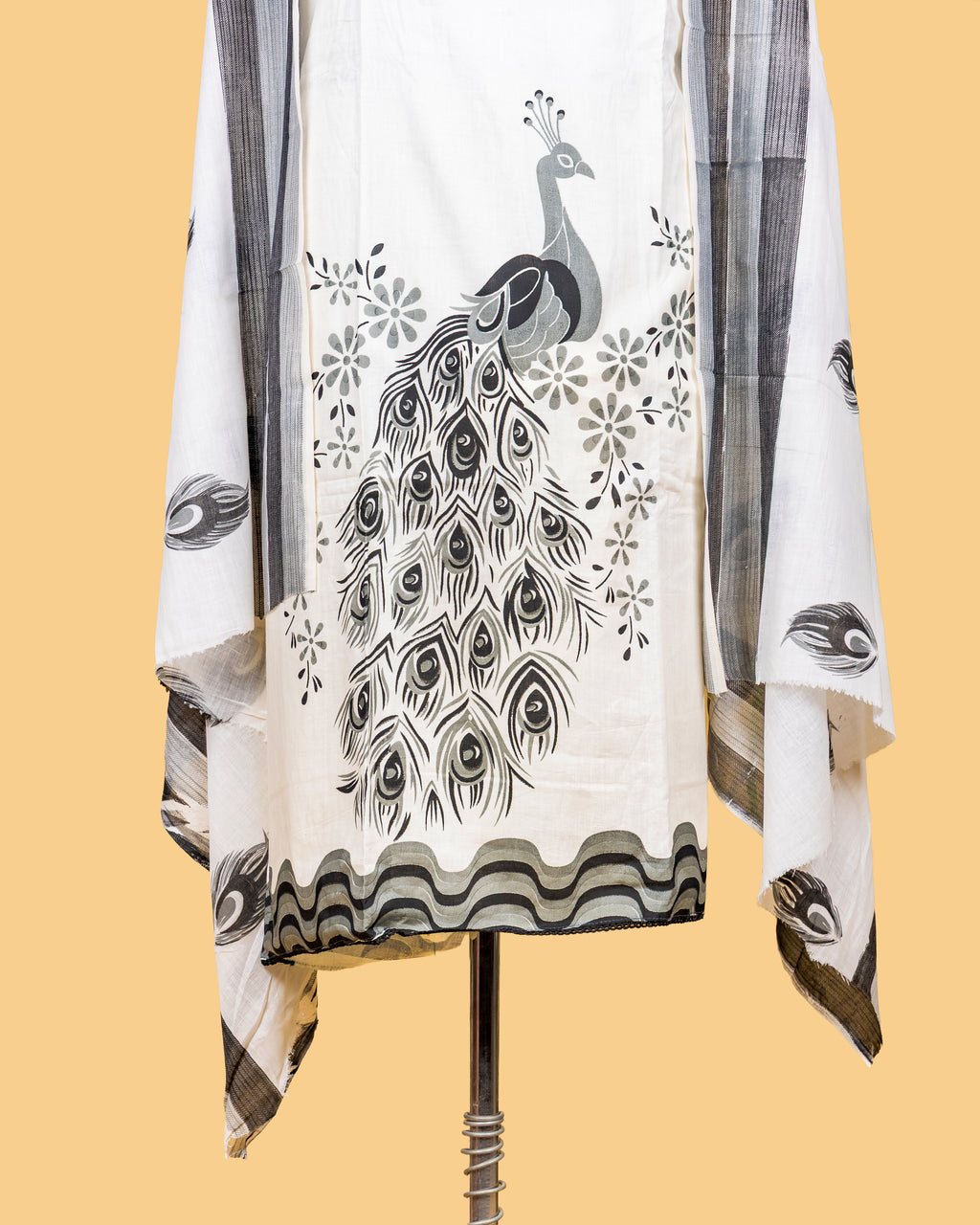 Peacock Plume Border Suit Set